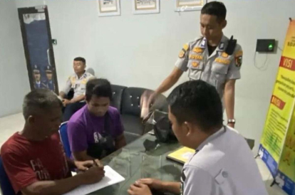 GoRiau Dishub Pekanbaru Tangkap 3 Jukir Liar di Area Halte Bus SKA