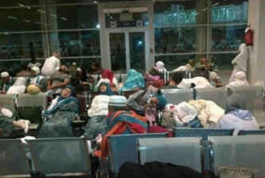 GoRiau Ratusan Calon Jamaah Umrah Asal Sumbar Terlantar di Kuala Lumpur, Terpaksa Kembali ke Padang