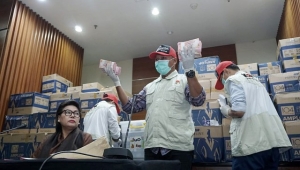 GoRiau Uang Suap Rp8 Miliar Politisi Golkar Dimasukkan ke 400 Ribu Amplop, Diduga untuk Serangan Fajar Pemilu