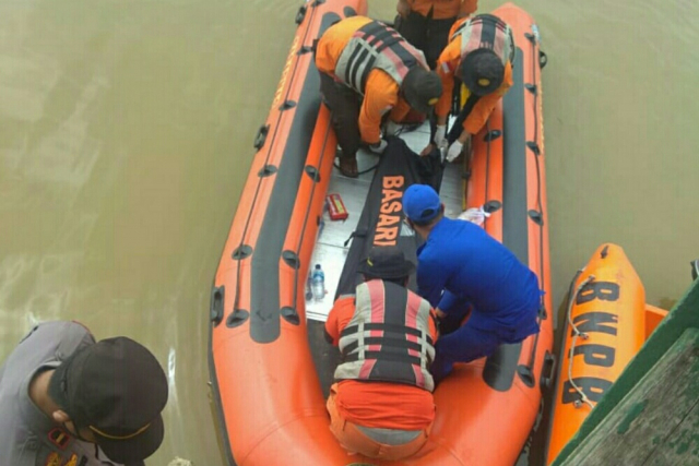 Pekerja Tenggelam di Sungai Kampar Pelalawan Ditemukan Tewas Mengapung