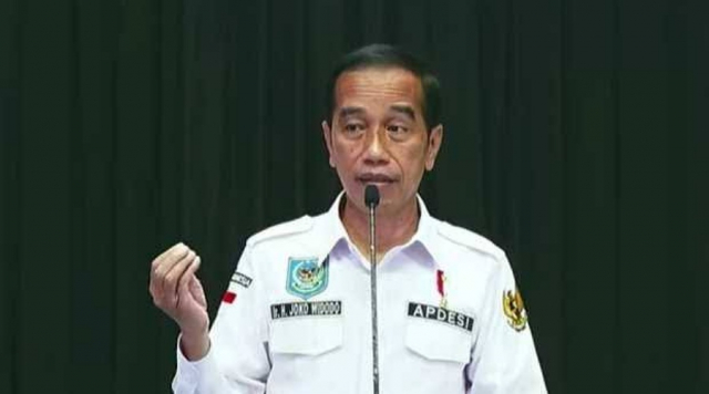 Presiden Jokowi Minta Mendagri Ganti Stempel Desa Pakai Lambang Garuda