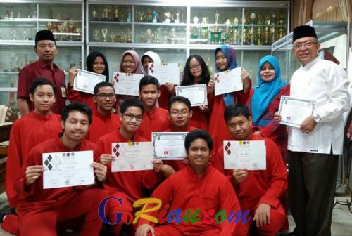 SMAS Cendana Duri Borong 5 Prestasi di ALSA LC UI National English-2016