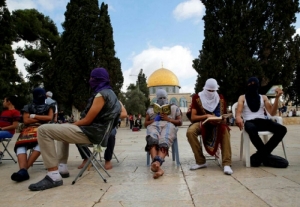 GoRiau Cegah Kaum Yahudi Lecehkan Masjid Al Aqsa, Pemuda Palestina Lakukan Penjagaan Sambil Baca Quran, Ini Penampakannya