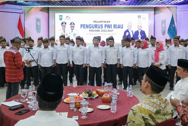 Lantik Pengurus PWI Riau Masa Bakti 2022-2027, Ini Pesan Atal S Depari