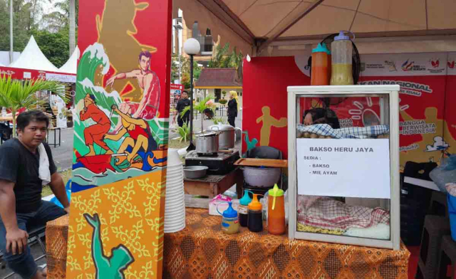 UMKM Riau Bergembira: Pelaku Usaha Pilih Produk Lokal di Gernas BBI/BBWI 2023