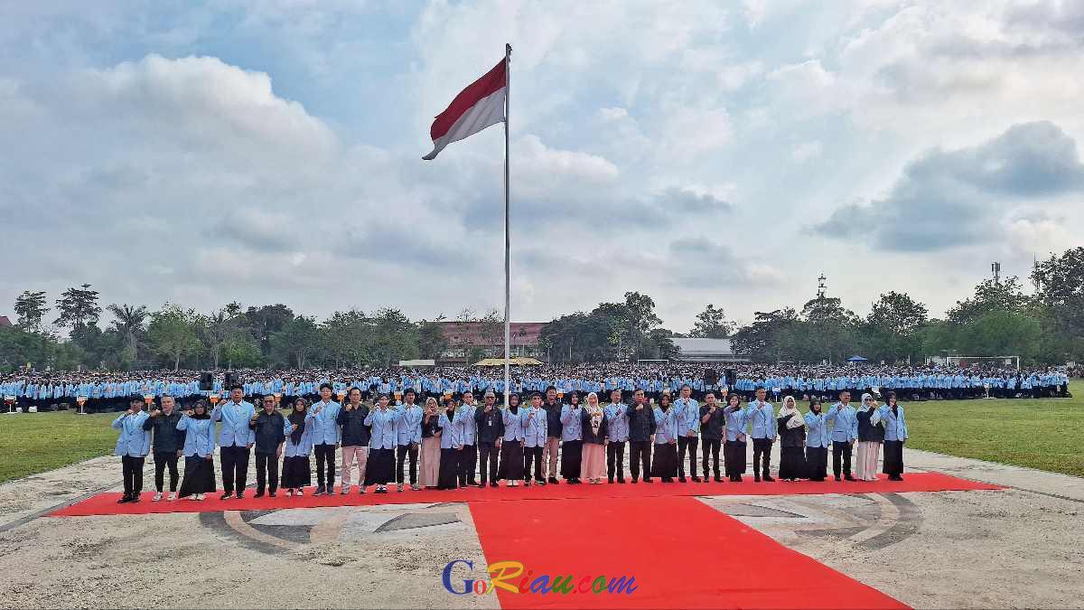 Sisihkan 90 Ribu Pendaftar, 7.555 Mahasiswa Baru Universitas Riau Ikuti PKKMB 2026 di Pekanbaru