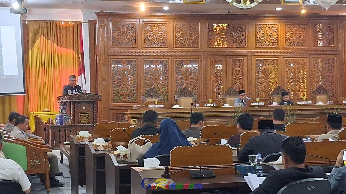 Momen Pimpinan DPRD Kuansing Sela Sekda, Lewatkan Jawaban Fraksi PKB Karena Absen