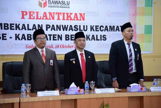 507 Panwascam se-Riau Dilantik, Ketua Bawaslu: Jangan Cemas