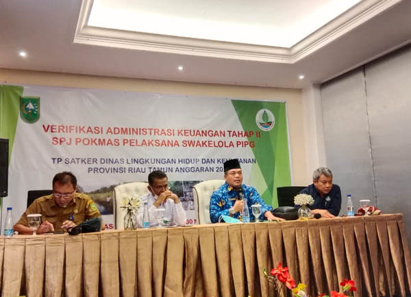 Bangun 2 Sekat Kanal, DLHK Riau Verifikasi Administrasi SPJ Tahap II Pokmas Pelaksana Pembangunan Infrastruktur Pembasahan Gambut 2022