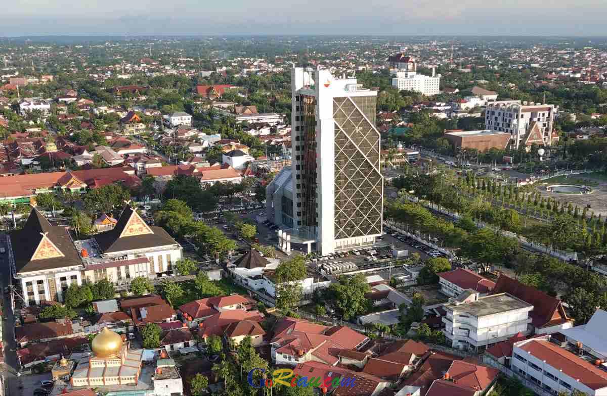 Perkuat Bank Daerah, Plt Gubri SF Hariyanto Wajibkan Investor Simpan Dana di Bank Riau Kepri Syariah