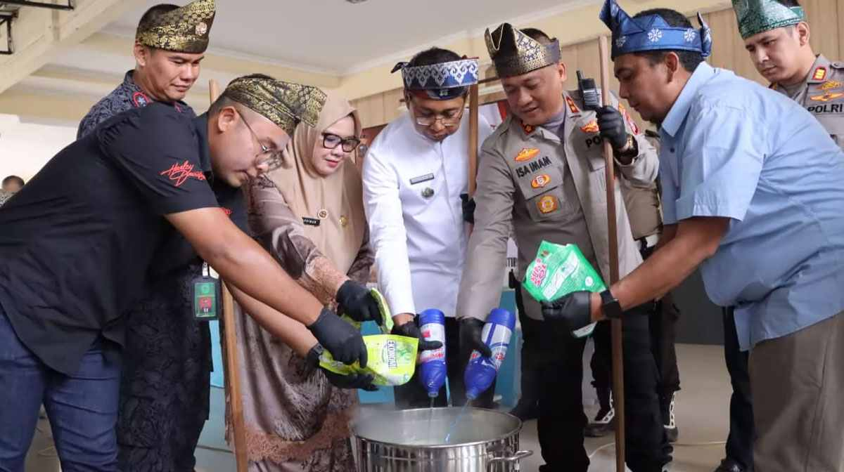 Polres Rohil Blender 4 Kg Sabu dan Ribuan Ekstasi Hasil Tangkapan Besar