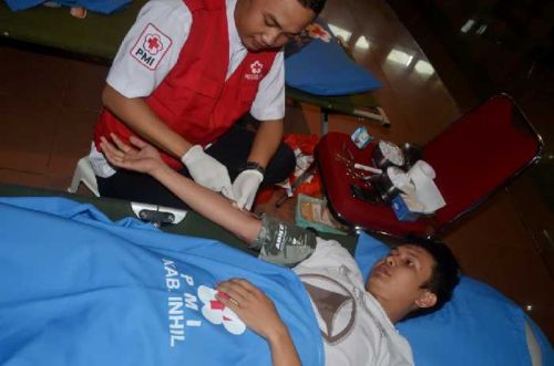 Meriahkan HPN, PNS dan Wartawan di Inhil Lakukan Donor Darah