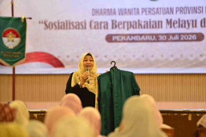 GoRiau Kenalkan Filosofi Busana Adat, DWP Riau Kupas Makna Warna dan Cara Pakai Selendang