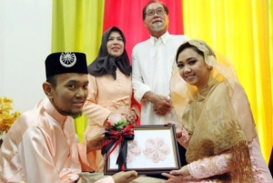 GoRiau Cinta Sejati, Gadis Mualaf yang Cantik Ini Nikahi Pemuda Penderita Kanker Stadium Akhir