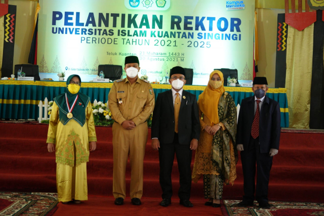 Rektor Uniks Dilantik, Bupati Kuansing Berharap Gedung yang Baru Bisa Dipakai