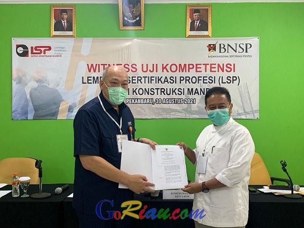 LPS Gataki Konstruksi Mandiri Terima SK Lisensi dari BNSP