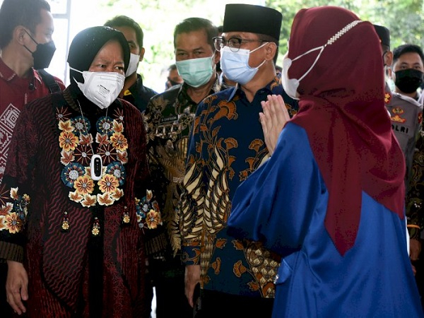Lagi-lagi Risma Ngamuk Gara-gara Bansos di Jember