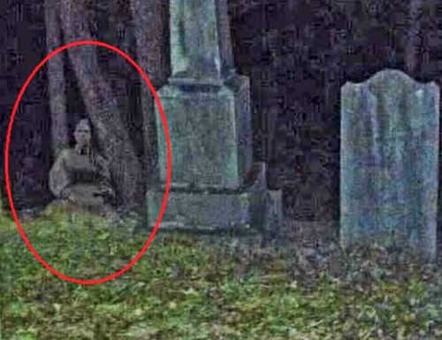 Inilah Foto Penampakan Hantu Wanita Paling Nyata