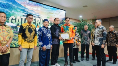 4.390 Ha Kebun Petani Mitra PTPN IV PalmCo Kantongi Sertifikasi RSPO