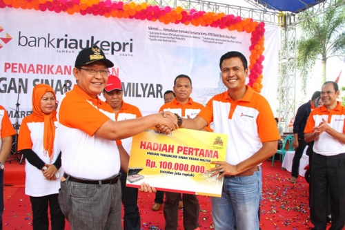 Suwanti Raih Rp 100 Juta Penarikan STM Bank Riau Kepri di Tanjungpinang