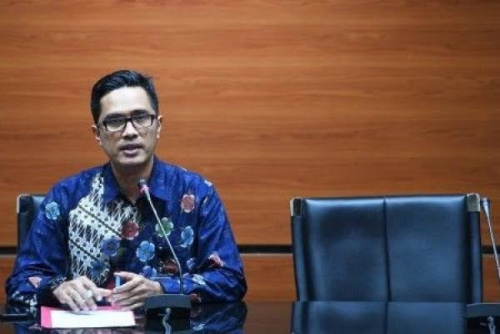 Geledah Rumah Bupati Bengkalis di Pekanbaru, KPK Sita Dokumen Anggaran dan Rekening Koran
