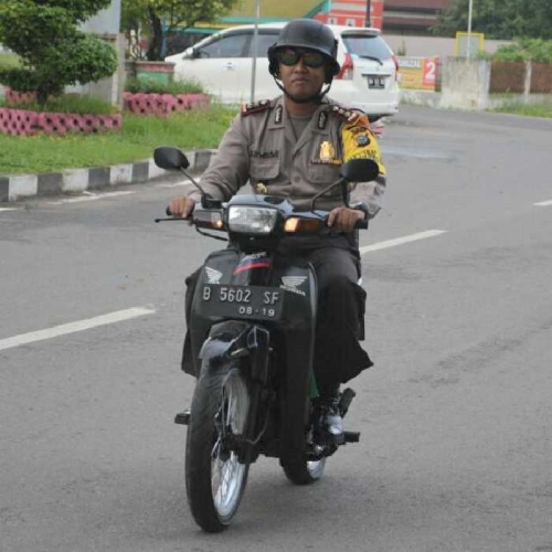 Hebat, Kapolres di Riau Ini Tak Malu Pakai Motor Butut buat Dinas, Ini Fotonya
