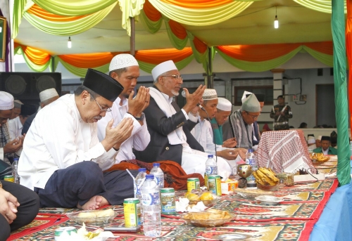 Tausiah dan Doa yang Dibawakan Habib Ahmad di Pondok Suluk Kerinci Kanan Membuat Syamsuar dan Jamaah Terisak Tangis