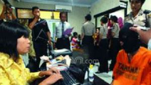 GoRiau Masukkan Lelaki Baru Dikenalnya ke Kamar Malam Hari Melalui Jendela, Gadis Usia 14 Tahun Diperkosa dan Dipergoki Ibunya