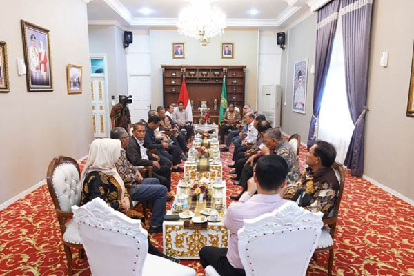 Gubernur Syamsuar Berharap Ikatan Keluarga Batak Riau Bisa Bantu Program Pemerintah