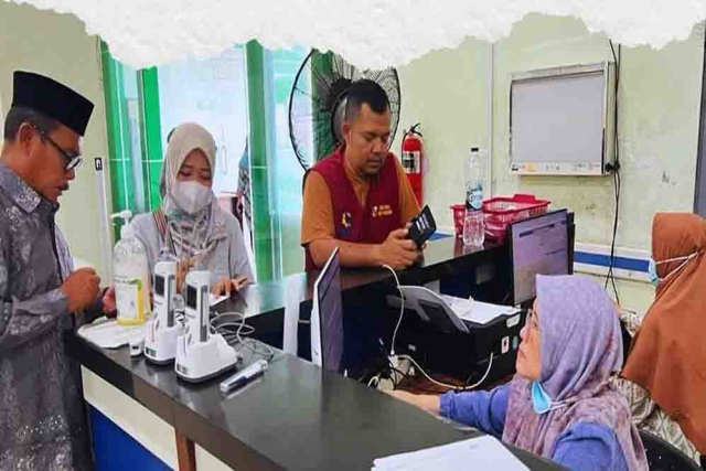 Lansia Tanpa Identitas Ditemukan Tergeletak dengan Luka Kepala, Pemko Pekanbaru Berikan Perawatan Intensif