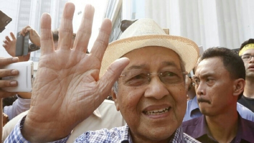 Ikut Unjuk Rasa Penggulingan PM Najib, Mahathir Dilaporkan ke Polisi