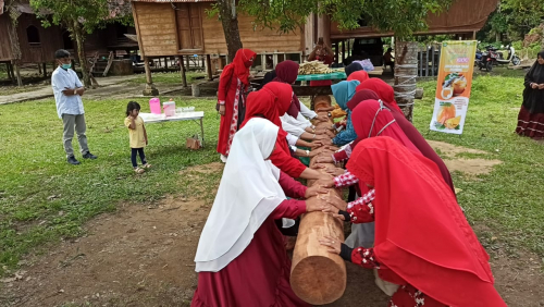 Lestarikan Tradisi, Pokdarwis Anjuongan Mato Desa Kuok Manggelek Tobu Bersama Mahasiswa Kukerta Integrasi Abdimas Unri