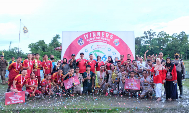 Ditutup Bupati Adil, Gapura FC Juara Turnamen Sepakbola Mekong Cup XVII