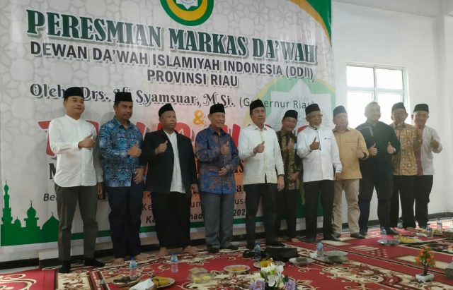 GoRiau Gubernur Riau H Syamsuar berfo