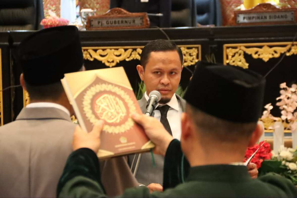 GoRiau Wakil Ketua DPRD Riau mengambi