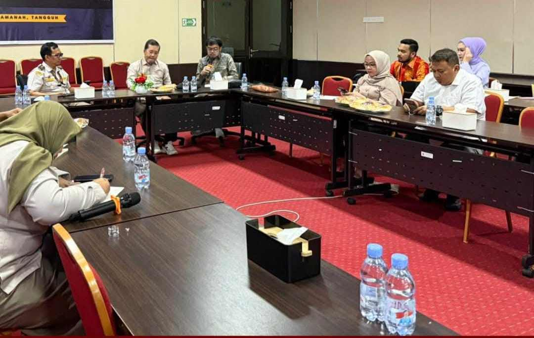 GoRiau Suasana pertemuan komisi II DP
