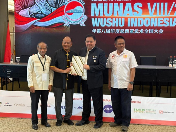 GoRiau Saat menerima hasil Munas VIII