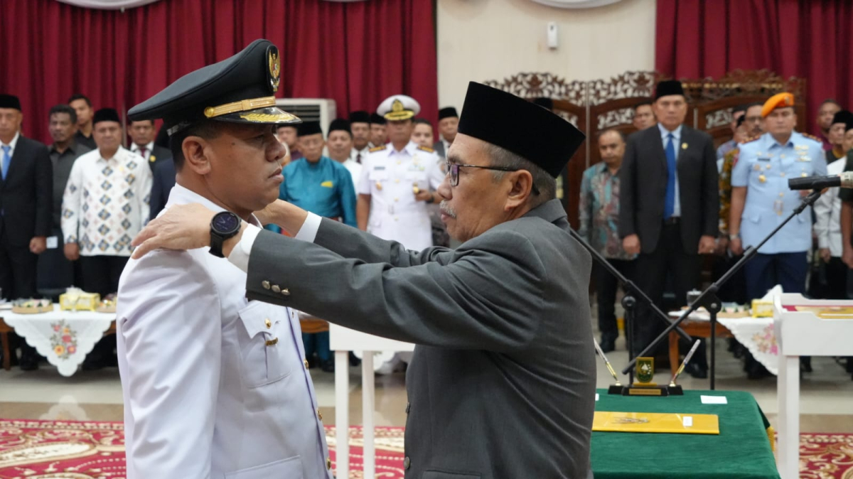 GoRiau Gubernur Riau melantik Suhardi
