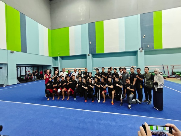 GoRiau Foto bersama Timnas Wushu Indo