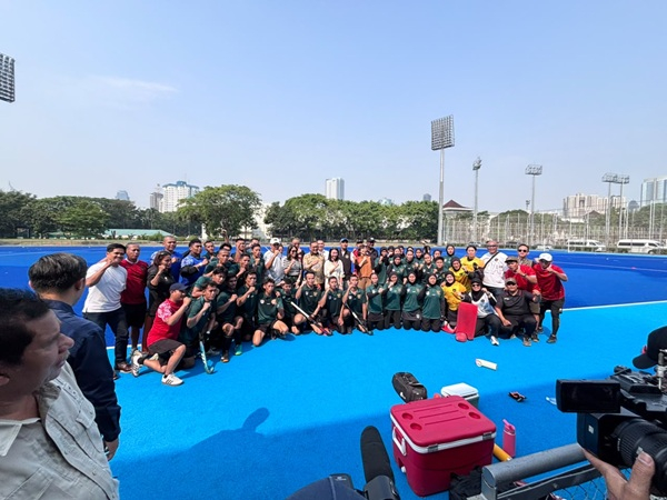 GoRiau Foto bersama Timnas Hockey Fie