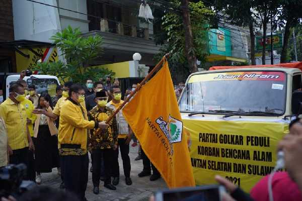 GoRiau Ketua Umum Golkar melepas kend