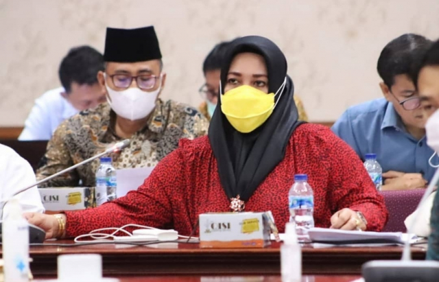 GoRiau Anggota DPRD Riau, Yanti Komal
