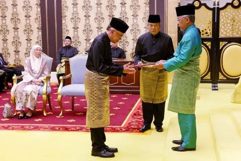 GoRiau Anwar Ibrahim dilantik menjadi