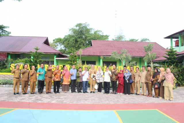 GoRiau Komisi V DPRD Riau dan guru SM