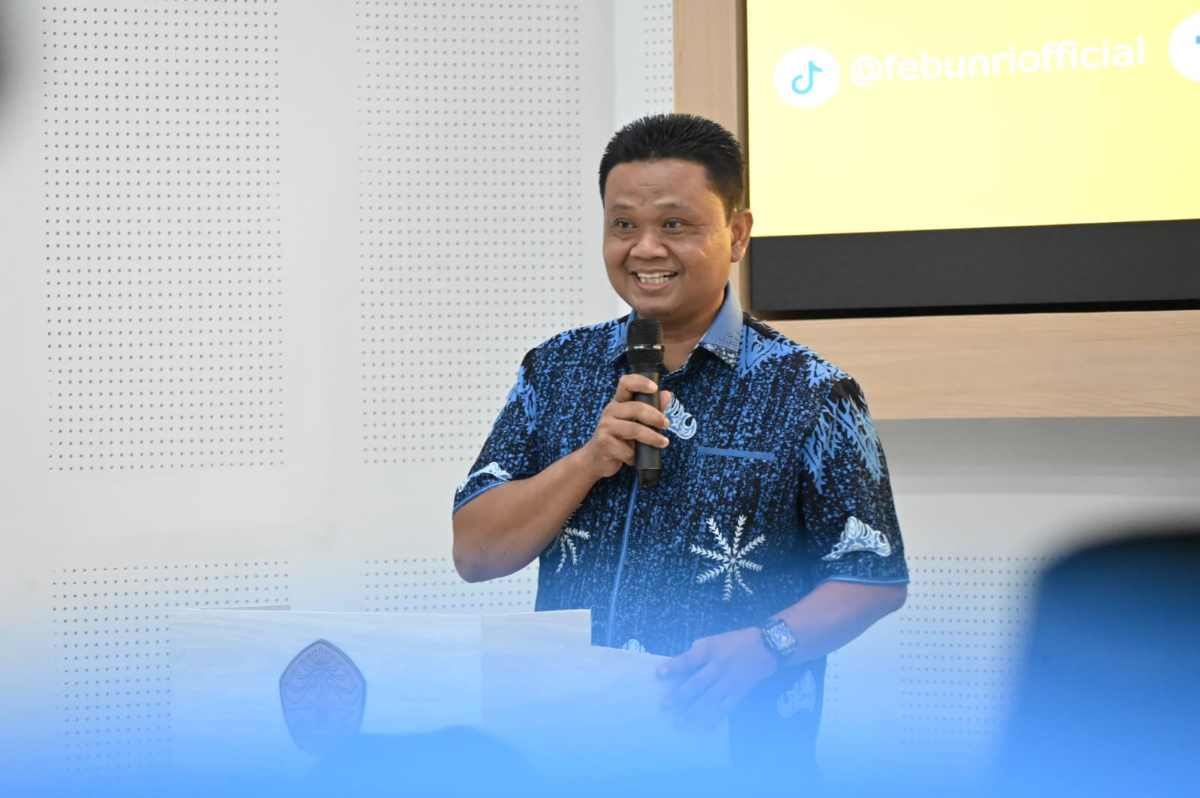 GoRiau Guru Besar FKIP Unri, Prof. He