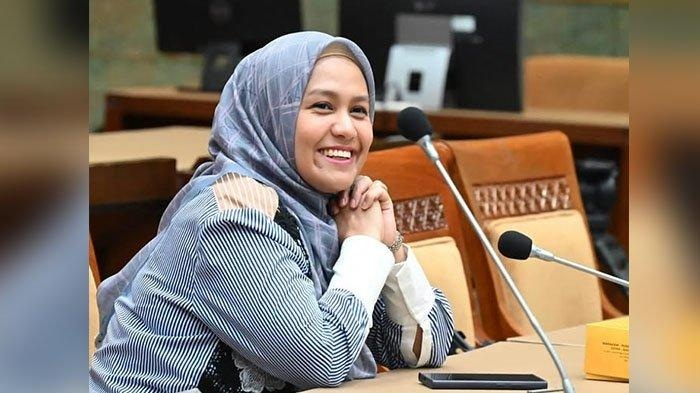 GoRiau Dr. Hj. Karmila Sari, S.Kom.,